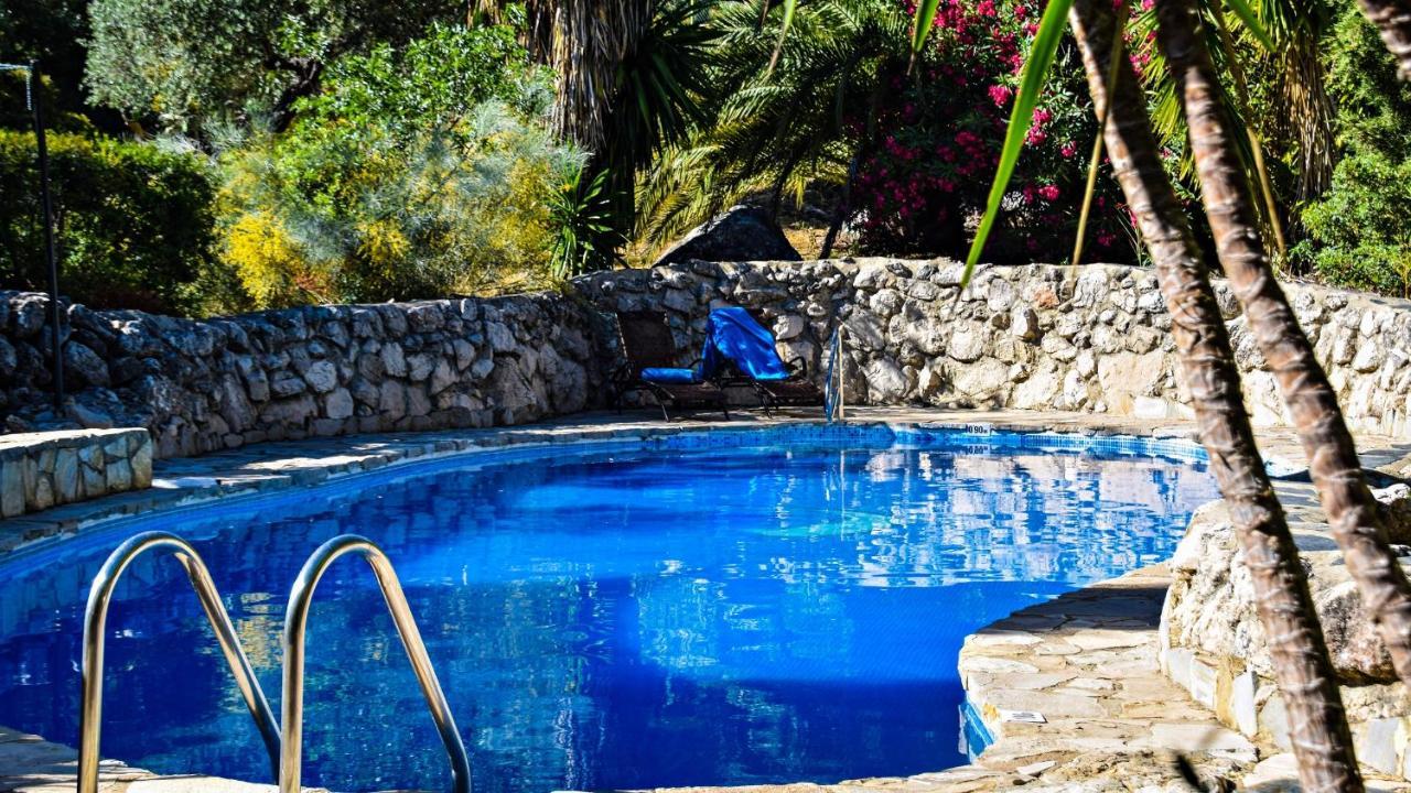 Casas Rurales Los Algarrobales El Gastor Exterior foto
